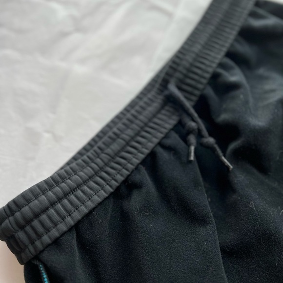 NIKE tennis skirt sz M 13” length EUC black hot pink mesh vents soft lining - Picture 7 of 11